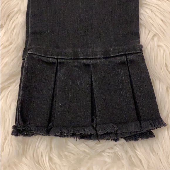 Design Lab Lord & Taylor Black Crop Ruffle Jeans - Picture 8 of 13